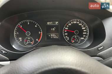 Седан Volkswagen Jetta 2011 в 