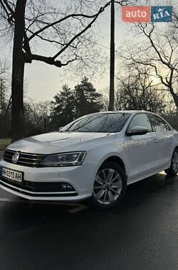 Седан Volkswagen Jetta 2016 в 