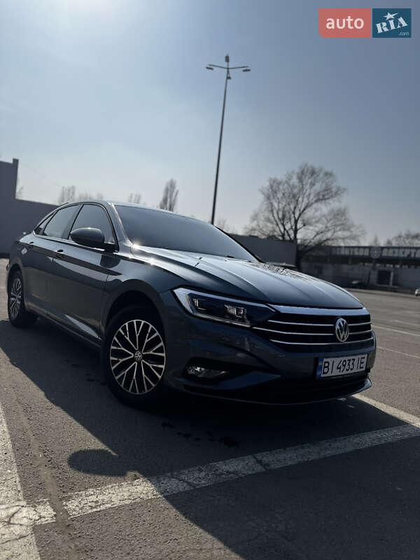 Седан Volkswagen Jetta 2020 в 