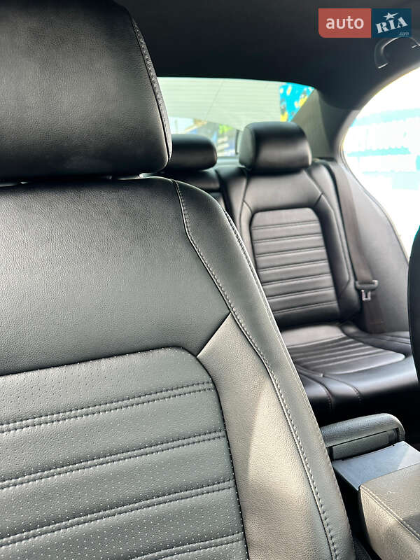 Седан Volkswagen Jetta 2015 в Царичанке