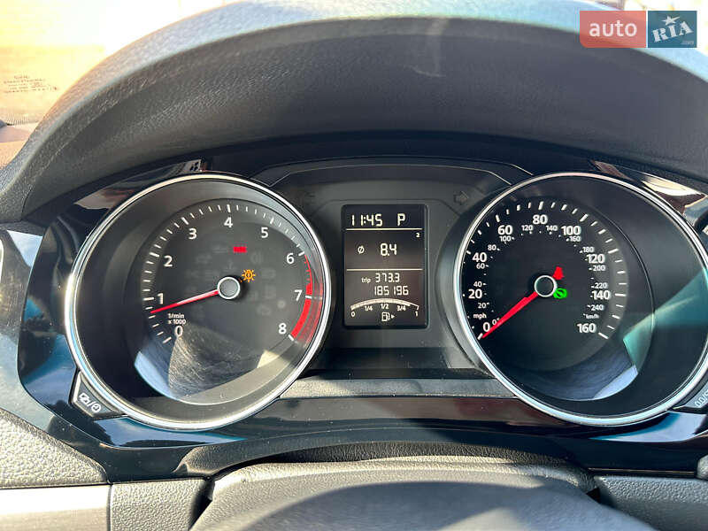 Седан Volkswagen Jetta 2015 в Царичанке