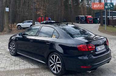 Седан Volkswagen Jetta 2012 в 