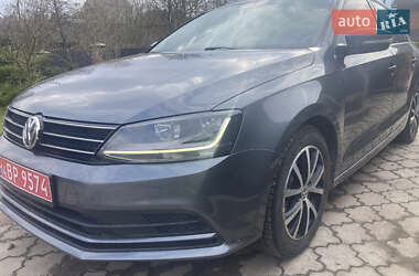 Седан Volkswagen Jetta 2016 в Львове