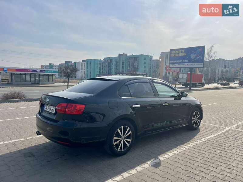 Седан Volkswagen Jetta 2012 в Киеве