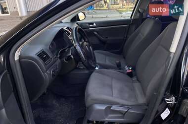 Седан Volkswagen Jetta 2006 в Миколаєві