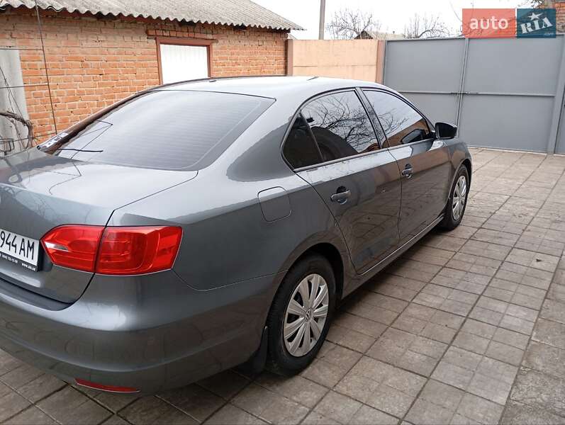 Седан Volkswagen Jetta 2013 в Чутове фото 3 Седан Volkswagen Jetta 2013 в Чутове