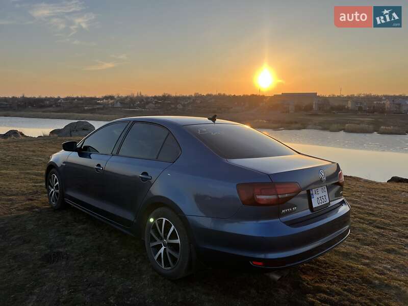 Седан Volkswagen Jetta 2016 в Кривому Розі