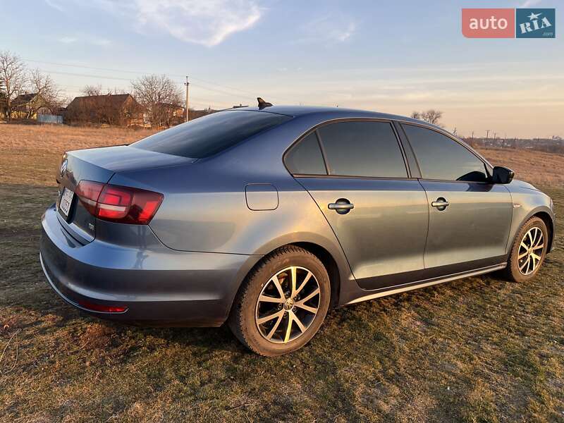 Седан Volkswagen Jetta 2016 в Кривому Розі