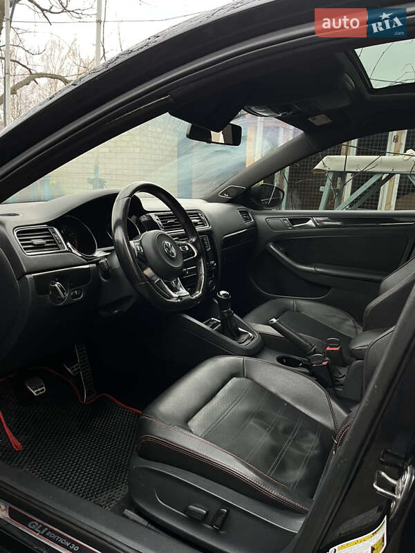 Седан Volkswagen Jetta 2014 в Першотравенске