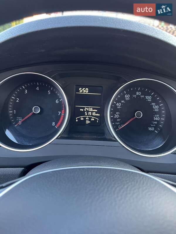 Седан Volkswagen Jetta 2017 в Львове