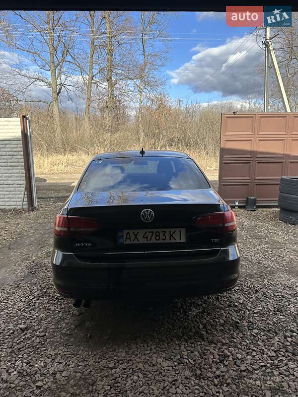 Седан Volkswagen Jetta 2015 в Харькове