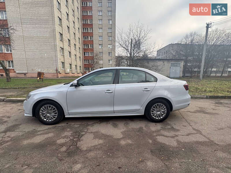 Седан Volkswagen Jetta 2017 в Львове