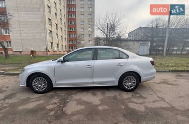 Седан Volkswagen Jetta 2017 в 