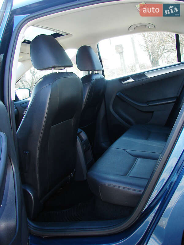 Седан Volkswagen Jetta 2016 в Одессе