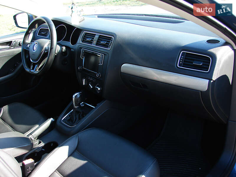 Седан Volkswagen Jetta 2016 в Одессе