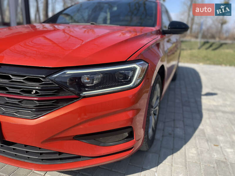 Седан Volkswagen Jetta 2018 в Львове