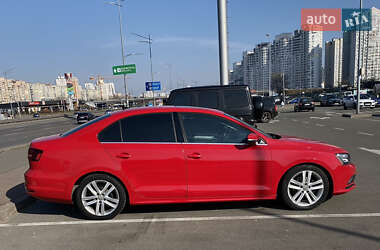 Седан Volkswagen Jetta 2016 в 