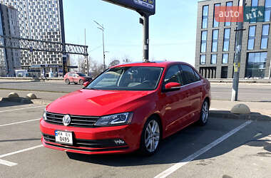 Седан Volkswagen Jetta 2016 в 