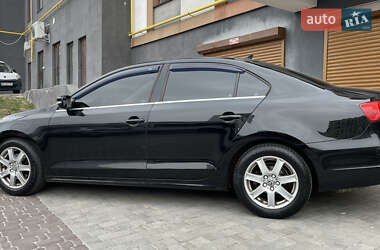 Седан Volkswagen Jetta 2014 в 