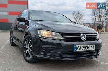 Седан Volkswagen Jetta 2015 в 