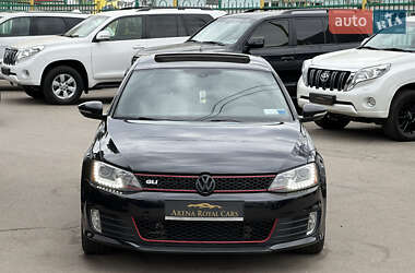 Седан Volkswagen Jetta 2015 в 