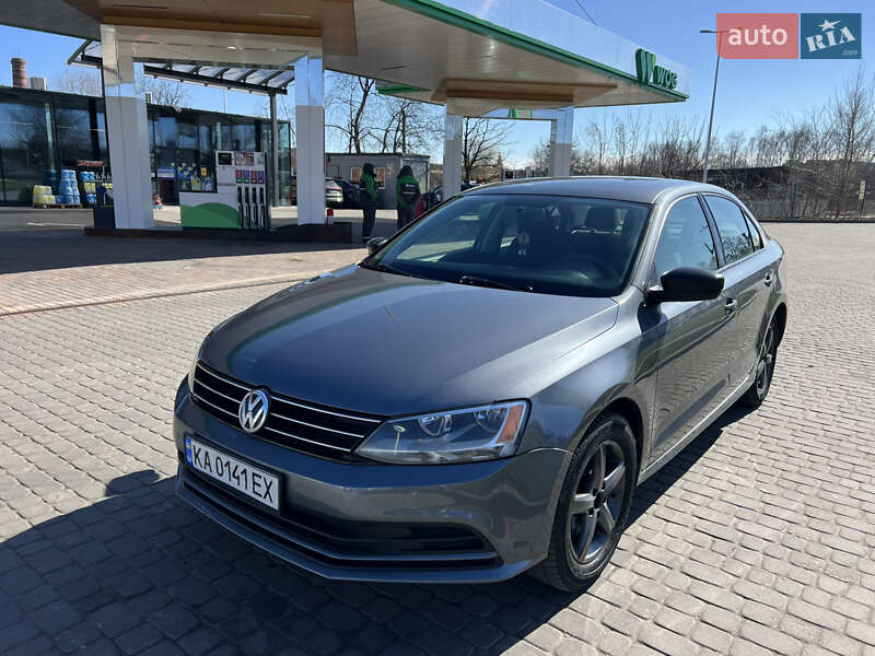 Седан Volkswagen Jetta 2016 в 