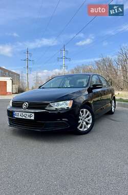 Седан Volkswagen Jetta 2012 в 