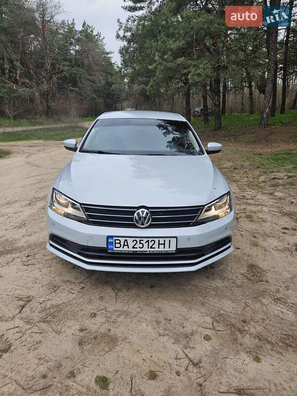Седан Volkswagen Jetta 2017 в Запорожье