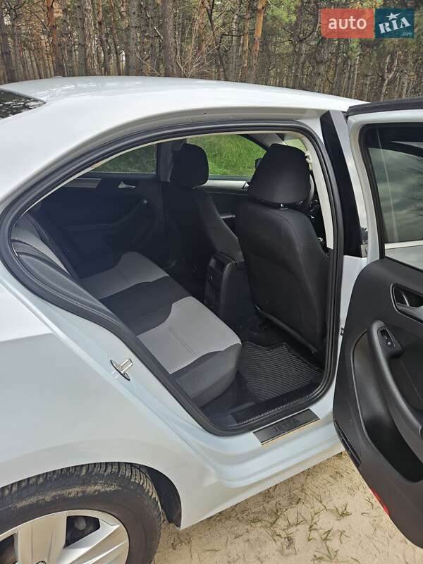 Седан Volkswagen Jetta 2017 в Запорожье