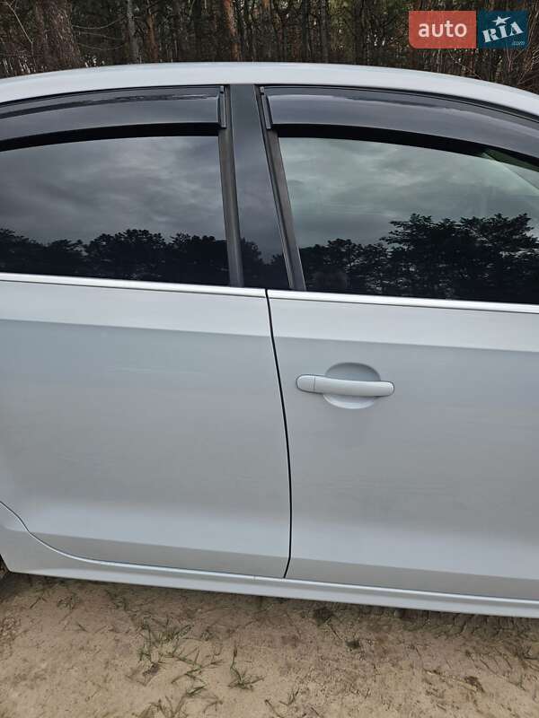 Седан Volkswagen Jetta 2017 в Запорожье