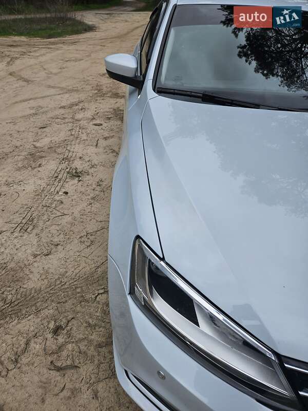 Седан Volkswagen Jetta 2017 в Запорожье