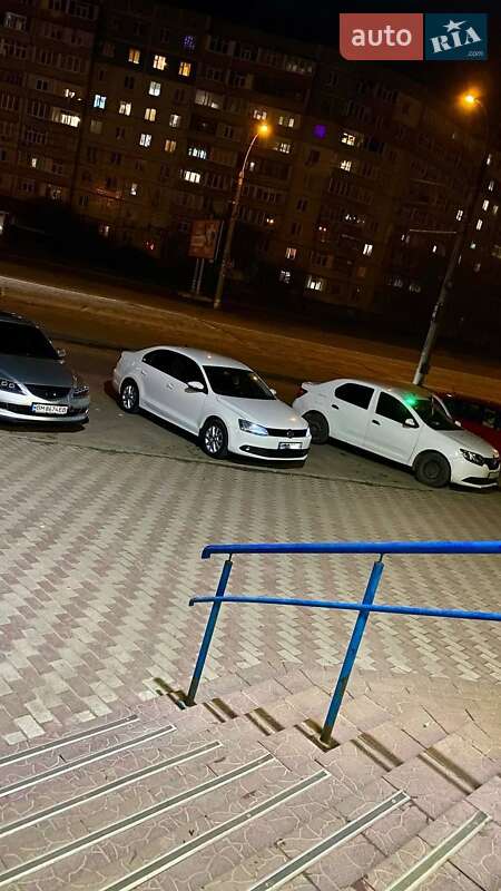 Седан Volkswagen Jetta 2012 в Сумах