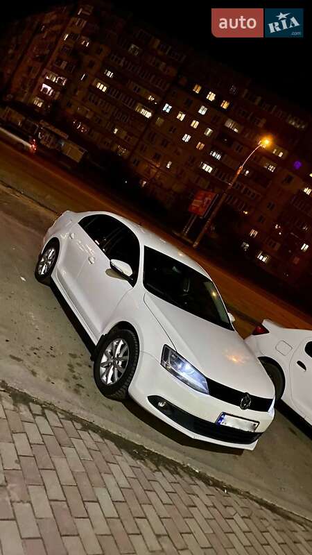 Седан Volkswagen Jetta 2012 в Сумах