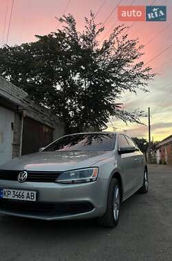 Седан Volkswagen Jetta 2011 в 