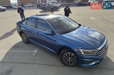 Седан Volkswagen Jetta 2018 в Киеве