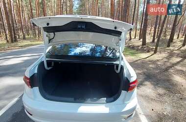 Седан Volkswagen Jetta 2018 в 