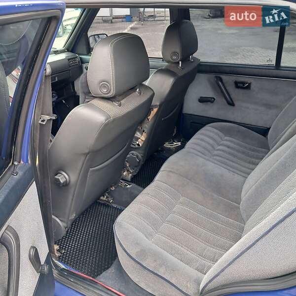 Седан Volkswagen Jetta 1991 в Чернівцях