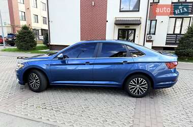 Седан Volkswagen Jetta 2018 в 