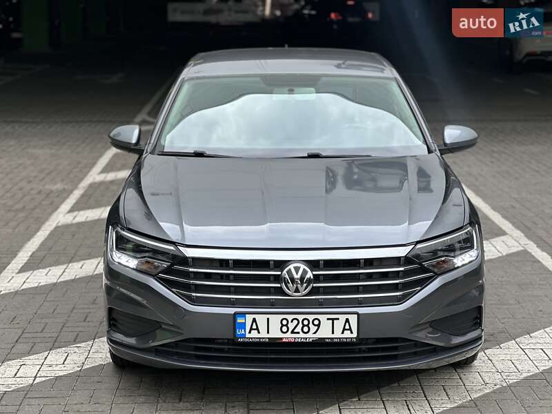 Седан Volkswagen Jetta 2019 в Києві