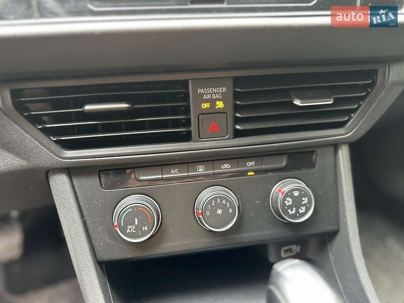 Седан Volkswagen Jetta 2019 в Києві