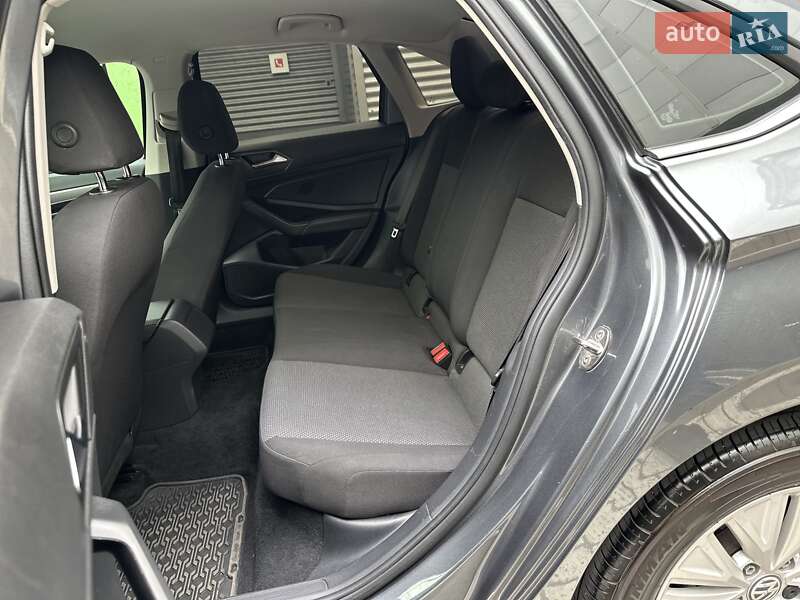 Седан Volkswagen Jetta 2019 в Києві