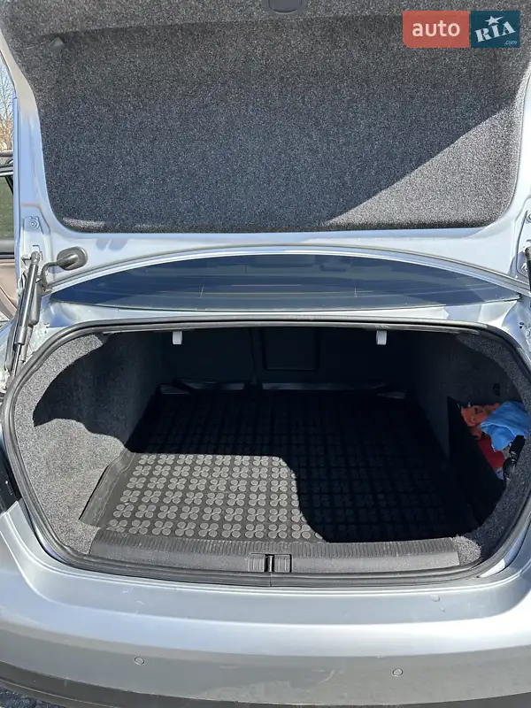 Седан Volkswagen Jetta 2009 в 