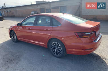 Седан Volkswagen Jetta 2018 в 