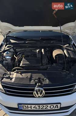 Седан Volkswagen Jetta 2015 в 