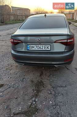 Седан Volkswagen Jetta 2020 в 