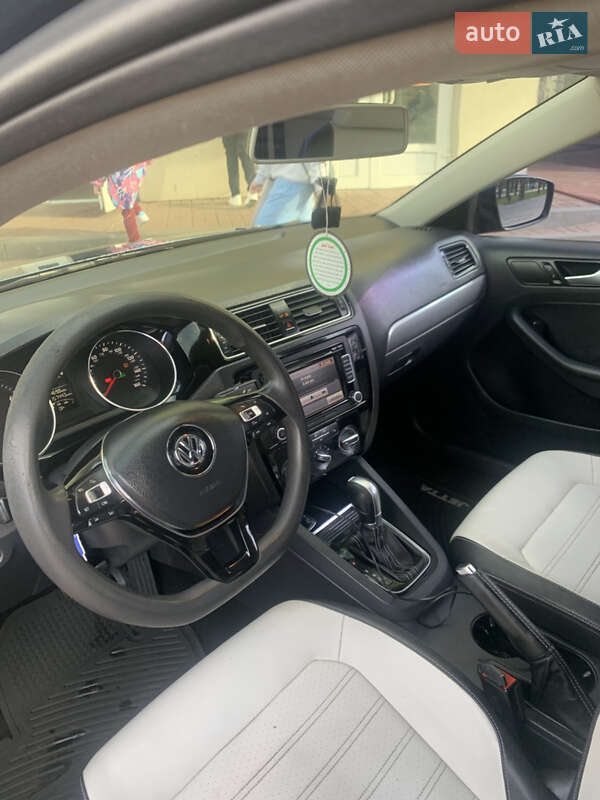 Седан Volkswagen Jetta 2014 в Шостці