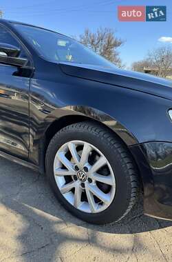 Седан Volkswagen Jetta 2011 в 