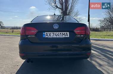 Седан Volkswagen Jetta 2011 в 