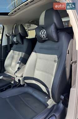 Седан Volkswagen Jetta 2011 в 