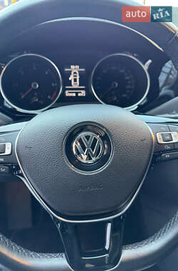 Седан Volkswagen Jetta 2015 в 